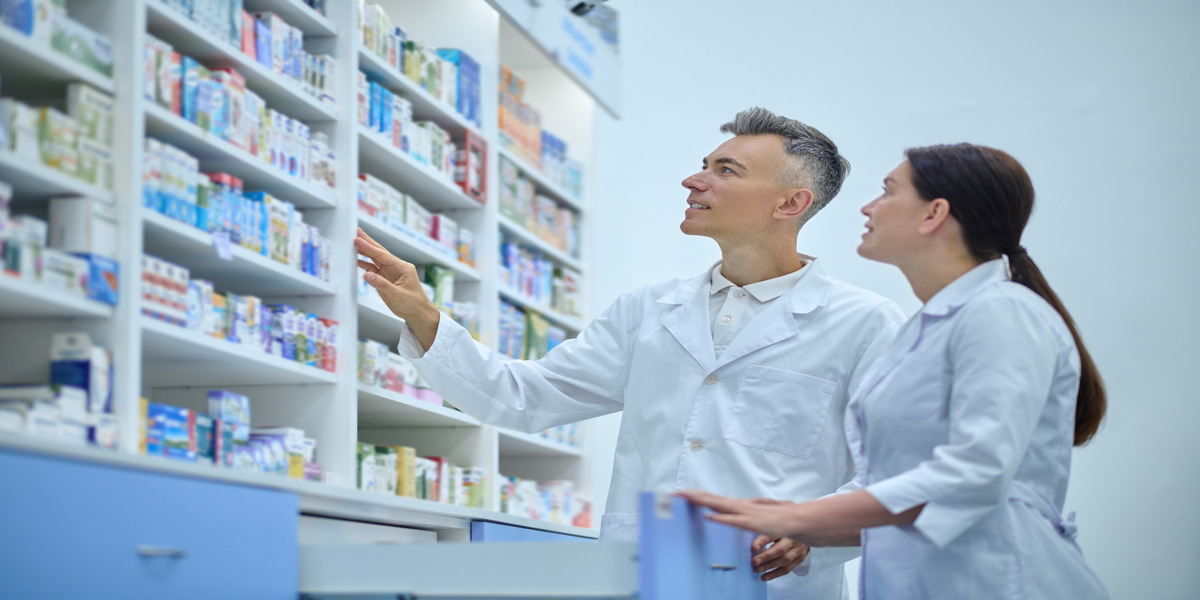 Reasons to Become a Pharmacy Technician